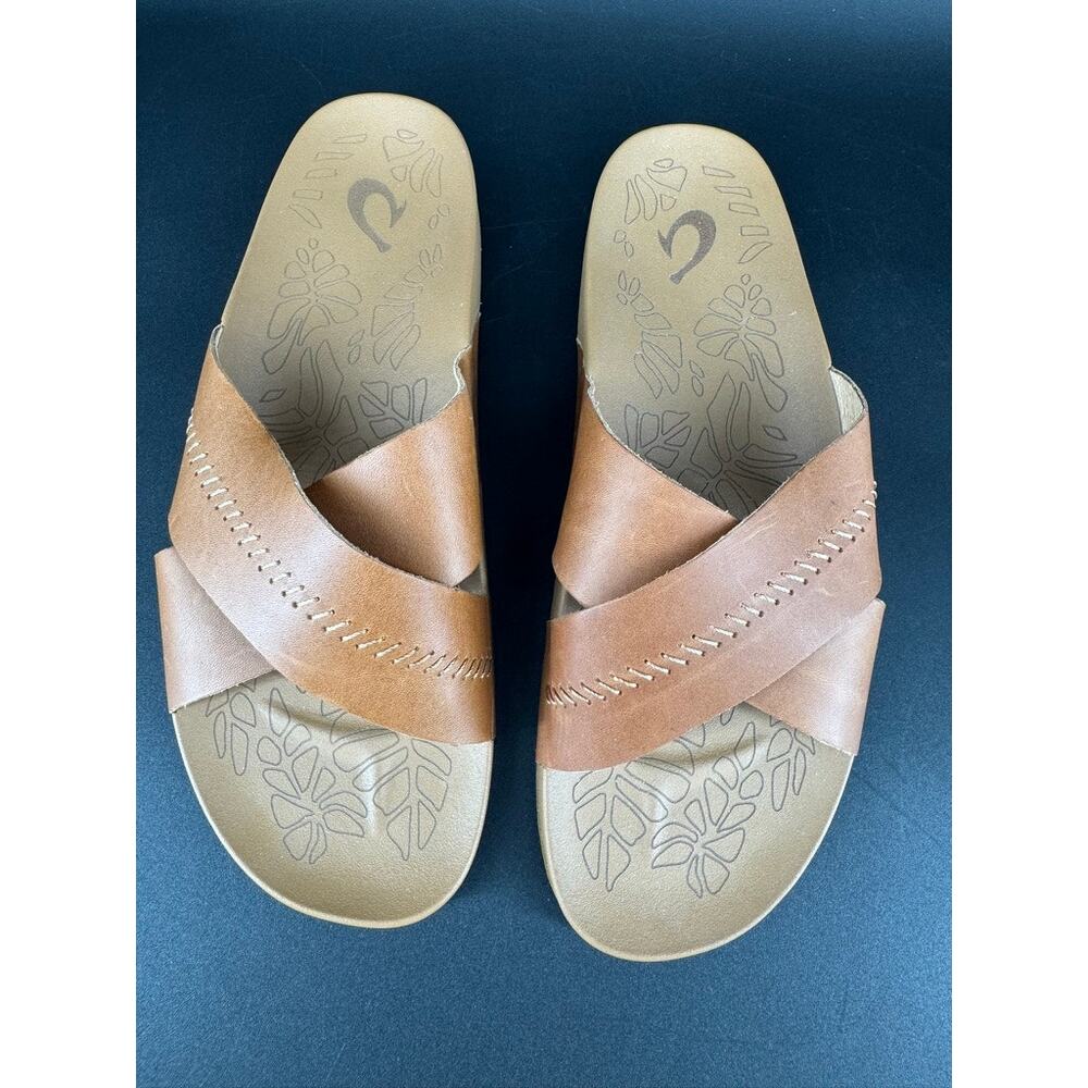 OluKai Kipe'a Olu Sandals Womens 10 Sahara Leather Slide Comfort 20460 FMFM - Picture 3 of 8